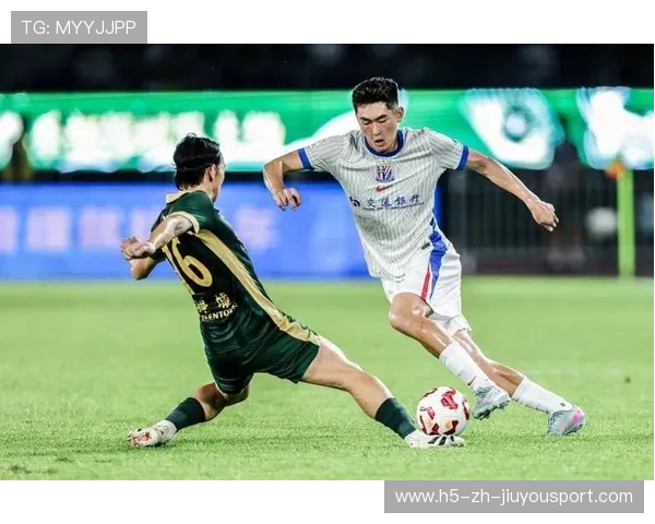 上海申花拉唐快速边路渗透制造机会：无与伦比的进攻利器